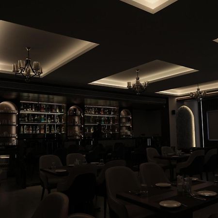 Hotel Carnival Parbhani Esterno foto